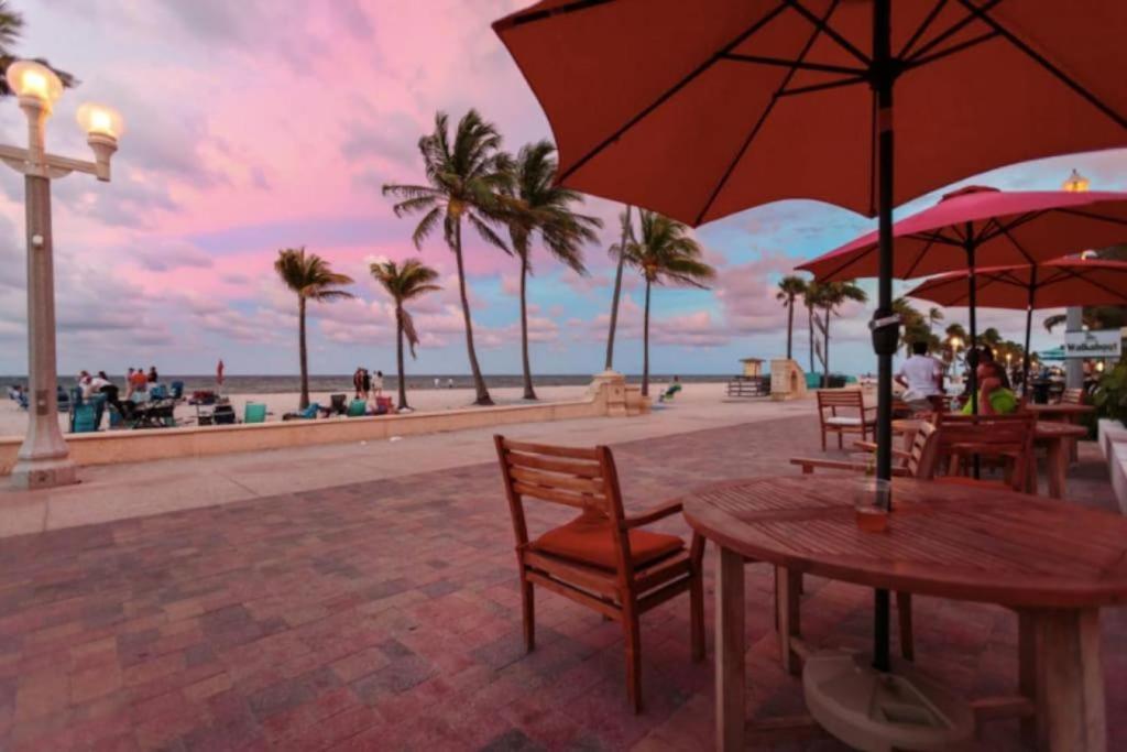 Walkabout 6 Suite On Hollywood Beach With Ocean Views Esterno foto